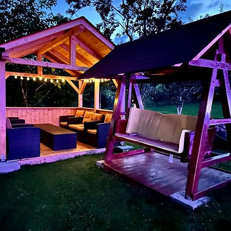 Pensiunea Casa Eden Mărişel 外观 照片